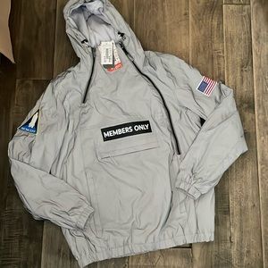 NWT Member’s Only pullover jacket size S Small